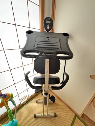 超美品！アルインコ（ALINCO）エアロバイク　テーブル付き