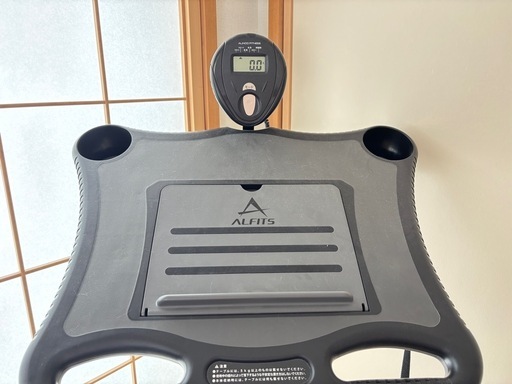 超美品！アルインコ（ALINCO）エアロバイク　テーブル付き