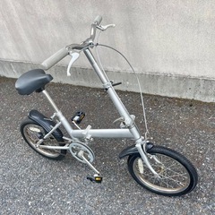 【整備済み・特価】16インチ変速なし折りたたみ自転車しるbシルバーの画像