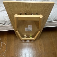 折りたたみテーブルの画像