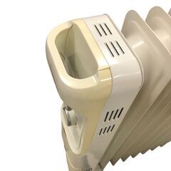 25R369 ジ6 アイリスオーヤマ ウェーブ型オイルラジエーターヒーター 10枚フィン 暖房機 中古品の画像