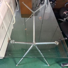 ガラステーブル　テーブル　ダイニングテーブルの画像