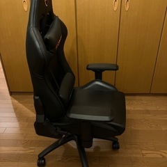 ゲーミングチェア cougar の画像