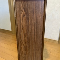 一番早く取りに来てもらえる方優先！カリモク　スリッパ置きの画像