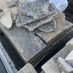 ブロックと敷石　の画像