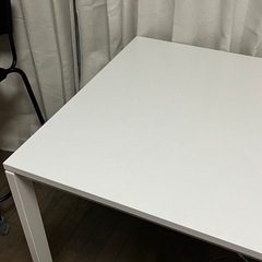 IKEA テーブルの画像
