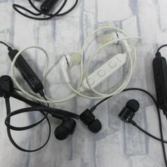 ( M-894 )Bluetoothワイヤレスイヤホン ５個まとめて まとめ売り ダイソー W11など 中古 動作確認済みの画像