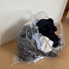 要らない服等（大量）0円の画像