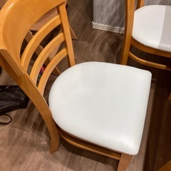 【取引決定】ダイニングテーブルとイスのセットの画像