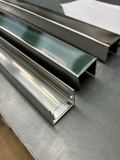 軽トラック　アオリガード　ステンレス