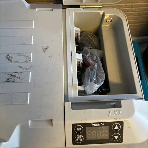 マキタ　コードレス保冷温庫　18V