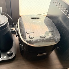 SHARP マイコン炊飯器 3合炊き　KS-CF05B-Bの画像
