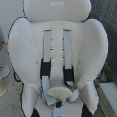 チャイルドシート　Apricaの画像