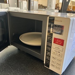 K2509-319 YAMAZEN オーブンレンジ YRC-160V ホワイト 2016年製 通電確認済み キズ汚れ使用感有りの画像
