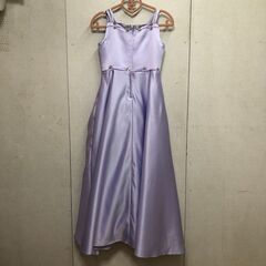 子供ドレス 110cm ラベンダー 発表会 結婚式 ピアノ演奏会 フォーマル サテン 刺繍 花飾り付き　【糸島市内 送料無料】48302-5の画像