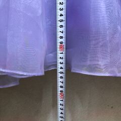 子供ドレス 110cm ラベンダー 発表会 結婚式 ピアノ演奏会 フォーマル サテン 刺繍 花飾り付き　【糸島市内 送料無料】48302-5の画像