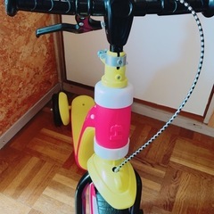 室内で利用する子供の乗り物の画像