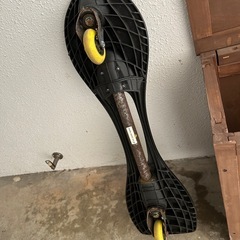 スケートボード　キックボードの画像