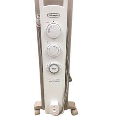 25R371 ジ6 DeLonghi デロンギ ヴェルティカルド オイルヒーター RHJ21F0812-WH 8枚フィン 取扱説明書付き 暖房機 中古品の画像