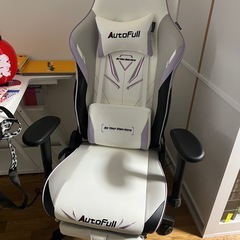 
西天下茶屋ゲーミングチェアの画像