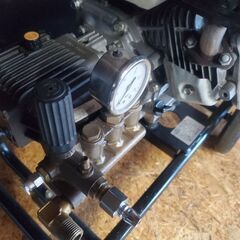 スーパー工業 SEC-1012-2Nエンジン式高圧洗浄機(コンパクト&カート型)の画像