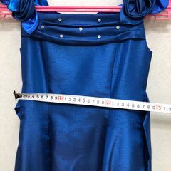 送料無料 子供ドレス 110cm ブルー 発表会 結婚式 フォーマル ピアノ演奏会 ロング丈 ストーン 肩花飾り 【糸島市内 送料無料】48302-7の画像