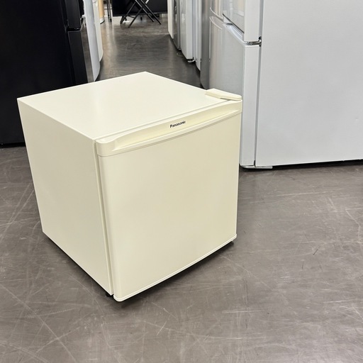 A1581?激安‼️2023年製パナソニック 1ドア冷蔵庫45L NR-A50D-W?配送・設置?♻️