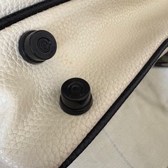 ✅【レア品】LEVI’S レザーショルダーバッグ＋迷彩布バッグ付き♪収納◎の画像