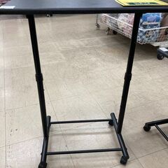 J5695　【リユースのサカイ柏店】　昇降テーブル　ライズ　ニトリ　クリーニング済みの画像