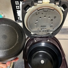 HITACHI 日立　炊飯器　RZ-YV100M ふっくら御膳　レッドの画像