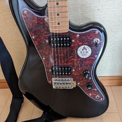 ほぼ新品、エレキギターと付属品の画像