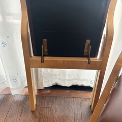 折りたたみ椅子の画像