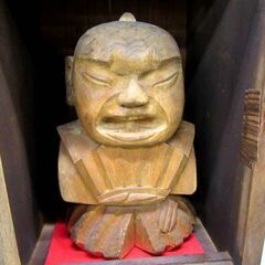 詳細不明 置物 オブジェ 侍 武士 木彫り 木製ケース付き 現状品 インテリア 苫小牧西店の画像