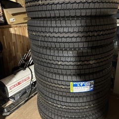 小型トラック用スタッドレス6本の画像