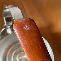 大きなやかんの画像