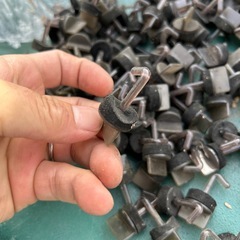 　波板用ポリカフック　中古　23ミリ　115本の画像