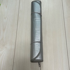 アイロンとアイロン台の画像
