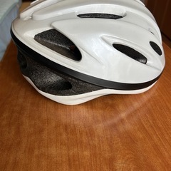自転車ヘルメットの画像