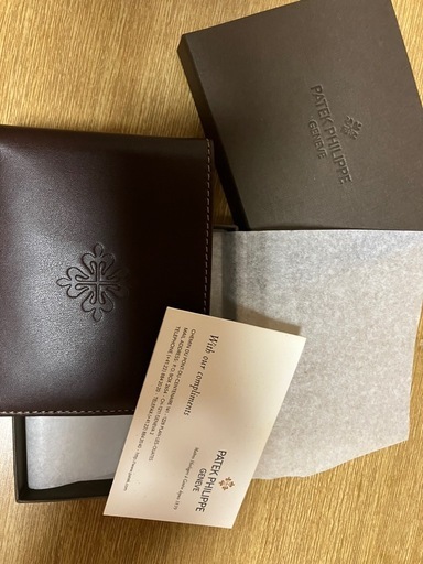 パテックフィリップ
二つ折り財布