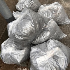 【ガーデニング、園芸に】黒土　無料　引取り限定　10-20L　【大雨対策にも】【小金井市】の画像