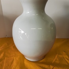 牡丹文様　花瓶　色絵　の画像