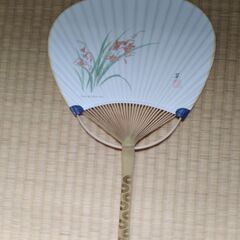 高級うちわ 団扇 和風 葉柄 扇子 野の花シリーズ　ひめひおうぎすいせんの画像