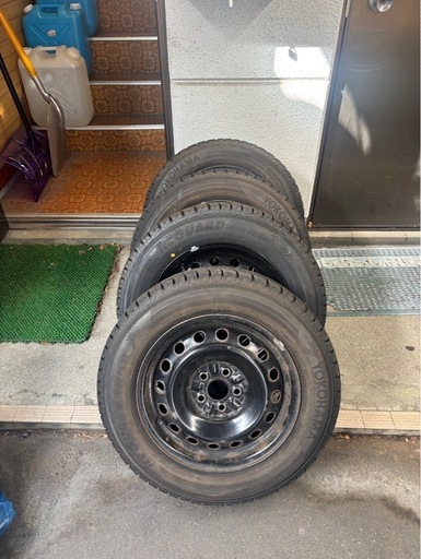 スタッドレスタイヤ195/65/15