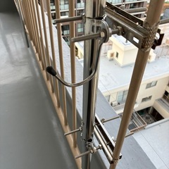 9/23AM 洗濯竿と竿を置く器具の画像