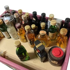 洋酒ミニボトルまとめの画像