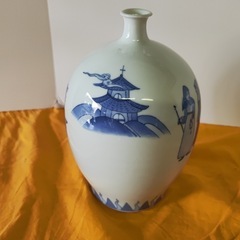 藍絵 花瓶 修道士図 約20cm 磁器 アンティーク風 インテリア の画像