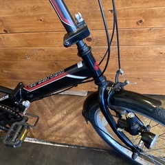 【CAPTAIN STAG前後タイヤ・チューブ新品！】ダイナモライト付き 6段変速　20インチ折りたたみ自転車　ブラックの画像