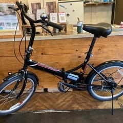 【CAPTAIN STAG前後タイヤ・チューブ新品！】ダイナモライト付き 6段変速　20インチ折りたたみ自転車　ブラックの画像