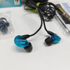 【未使用に近い】SHURE SE215 Special Edition/有線イヤホンの画像