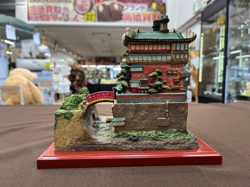 【ジャングルジャングル岸和田和泉インター店】千と千尋の神隠し 油屋 ジオラマ DVDコレクターズエディション 初回限定 玩具 おもちゃ